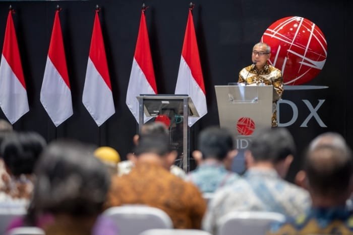 Saham PT. Bank Rakyat Indonesia (Persero) Tbk dengan kode BBRI tepat 20 tahun melantai di Bursa Efek Indonesia (BEI) pada 10 November 2023. (Dok. BRI)