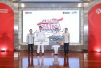 BRI Peduli beri apresiasi dana pendidikan untuk Paskibraka dan tenaga pendukung! Bukti komitmen BRI untuk mendukung pendidikan dan semangat juang anak bangsa. (Dok. BRI)