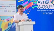 Rudy selaku Wakil Presiden Direktur Astra memberikan kata sambutan pada Astra Auto Fest 2025 yang menghadirkan berbagai produk dan layanan dari 26 bisnis unit Astra. (Dok. Astra)