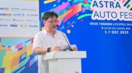 Rudy selaku Wakil Presiden Direktur Astra memberikan kata sambutan pada Astra Auto Fest 2025 yang menghadirkan berbagai produk dan layanan dari 26 bisnis unit Astra. (Dok. Astra)