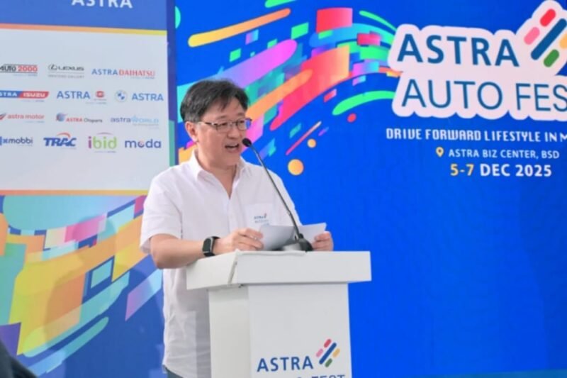 Rudy selaku Wakil Presiden Direktur Astra memberikan kata sambutan pada Astra Auto Fest 2025 yang menghadirkan berbagai produk dan layanan dari 26 bisnis unit Astra. (Dok. Astra)