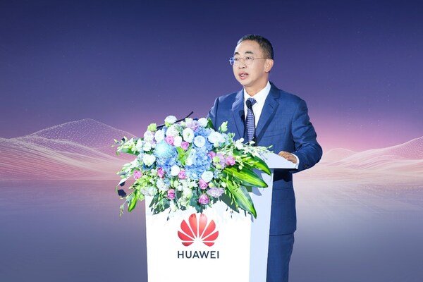 Hou Jinlong Director of Huawei, President of Huawei Digital Energy