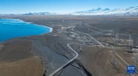 National Highway 219 beside Lake Peiku in Shigatse, Xizang Autonomous Region in southwest China, January 3, 2026. /Xinhua