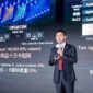 Leon Wang, President of Huawei's Data Communication Product Line, delivering a speech